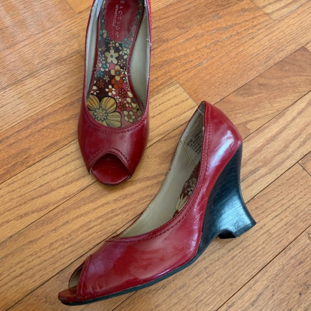 Red wedges